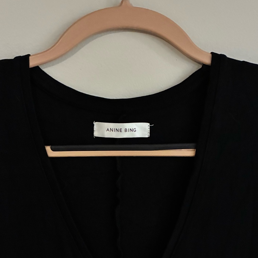 Anine Bing V-Neck Shirtsleeve Black T-Shirt Dress - Picture 4 of 4
